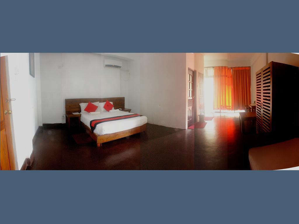 Hotel 256 Townhouse Rest à Kandy Extérieur photo